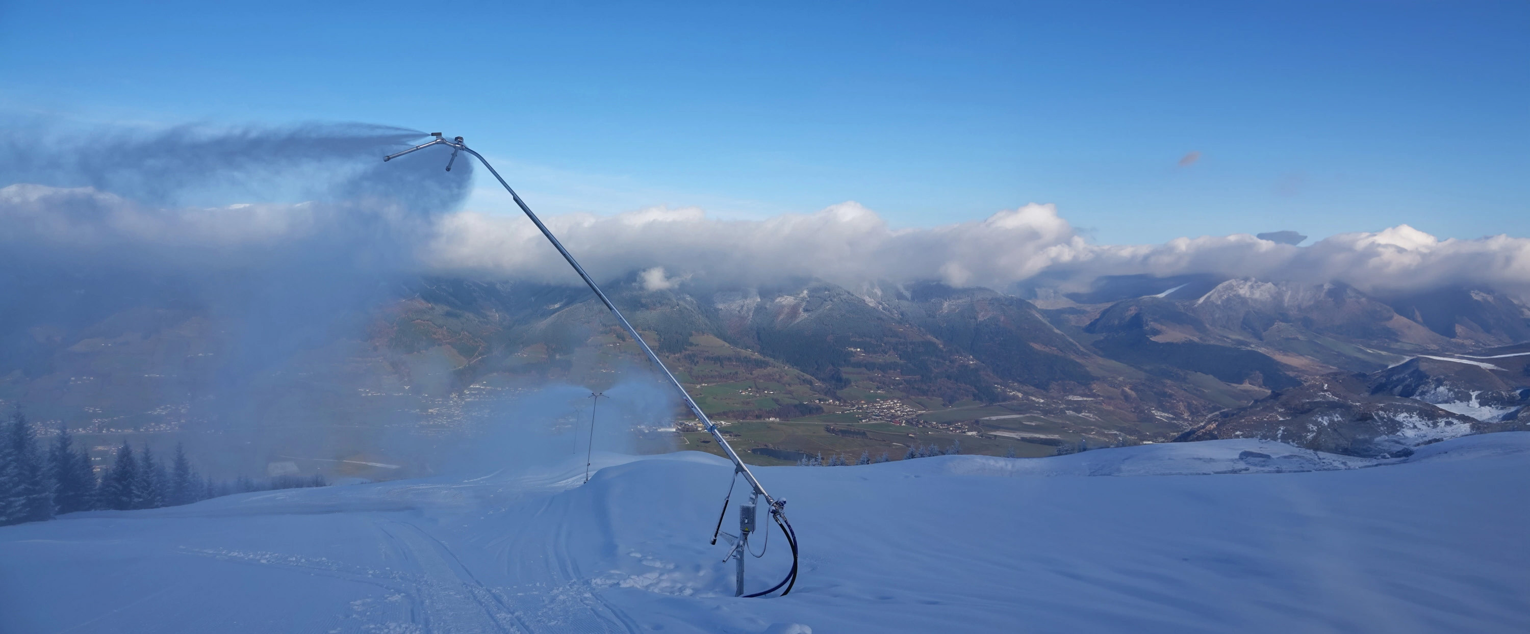 <p>SnoTek TRINITY MEDUSA</p>